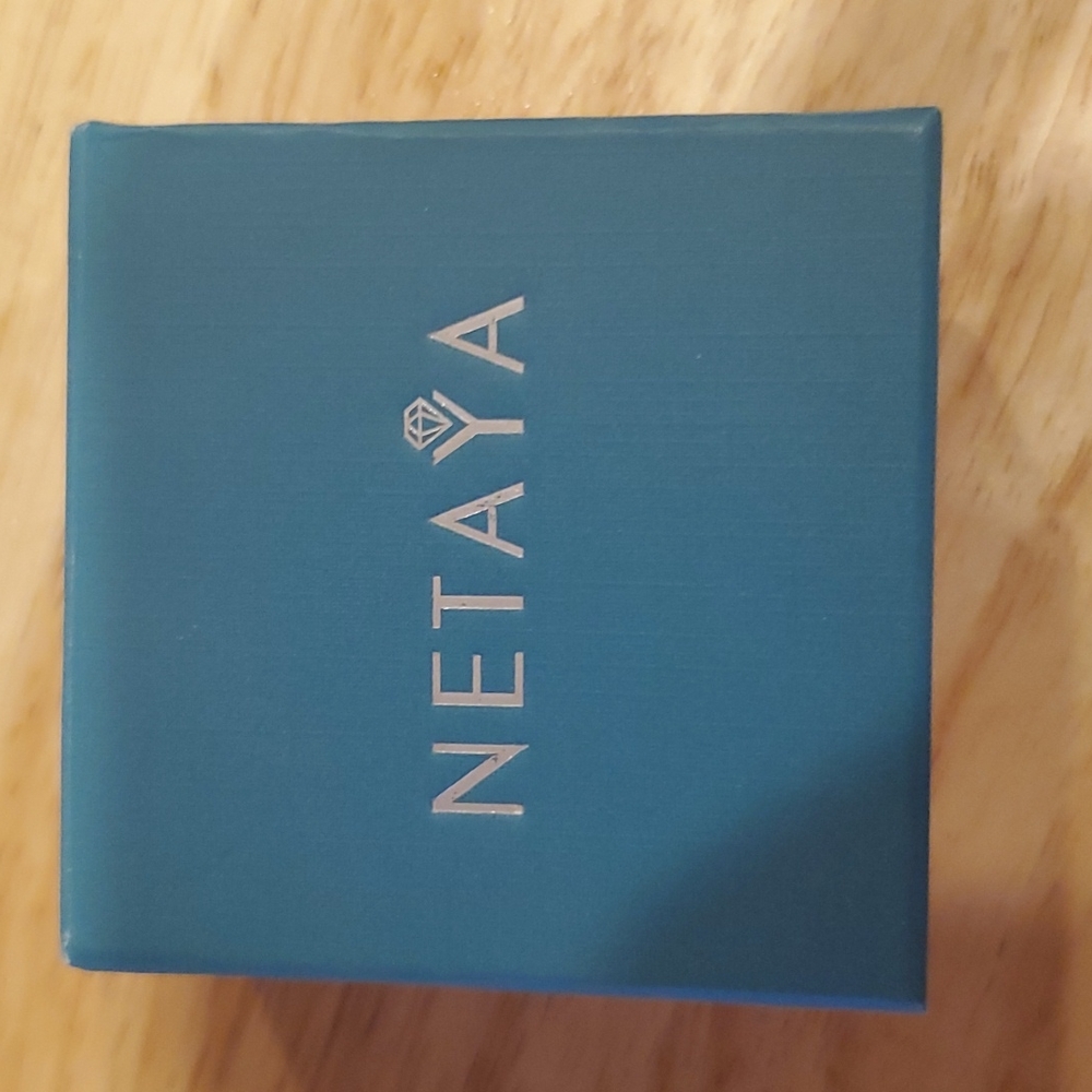 NETAYA Diamonds earrings. - Picture 5 of 5